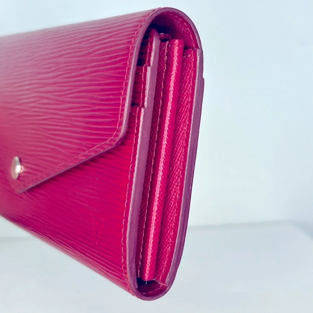 Louis Vuitton Epi Magenta Portefeuille Sarah Leather Snap Zip Wallet COA